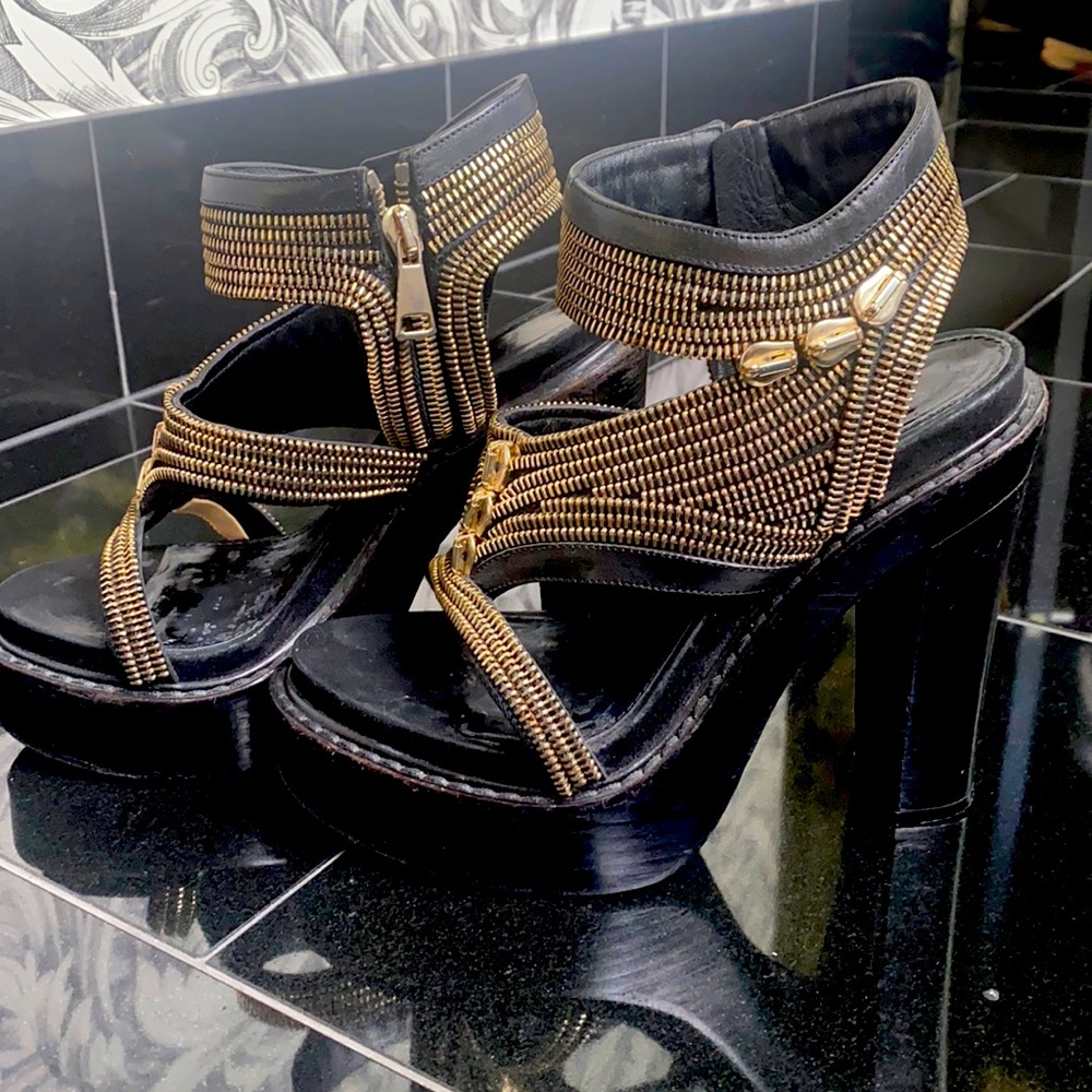 Fabulous Givenchy platforms size 38.5